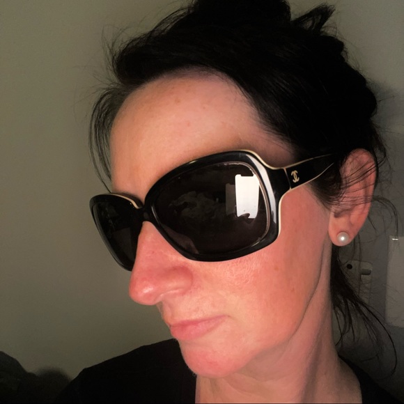 Authentic Chanel sunglasses 5143 - Picture 16 of 16